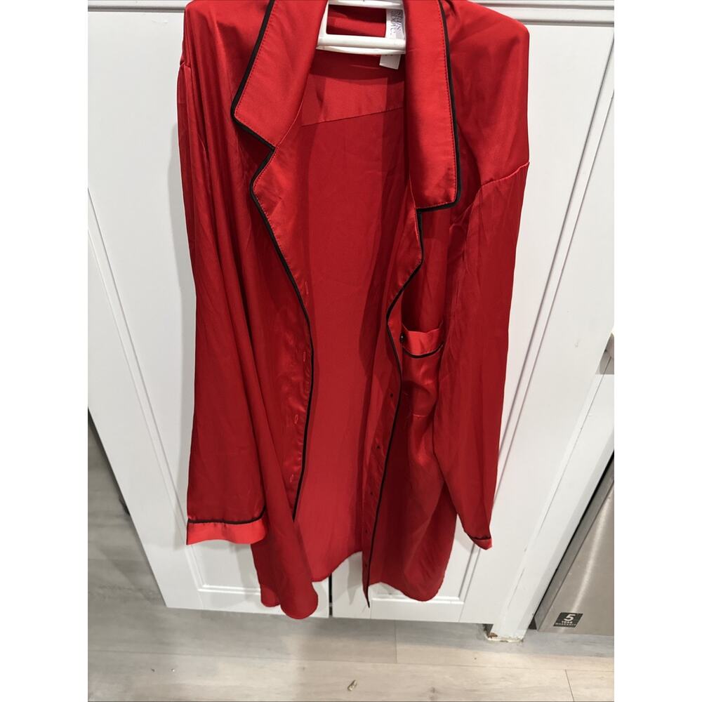 Stars Above Red Satin Long Sleeve Notch Collar Top L